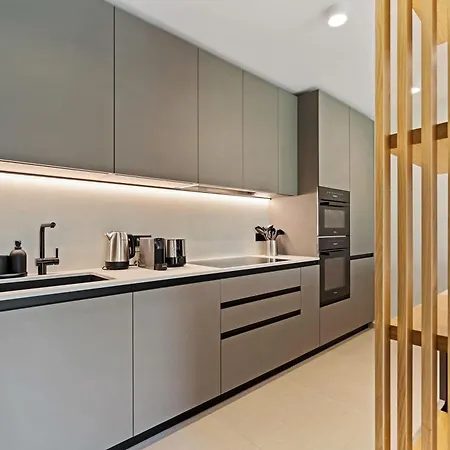 Apartment Chic 1br In Ville-haute Near Attractions & Wi-fi *